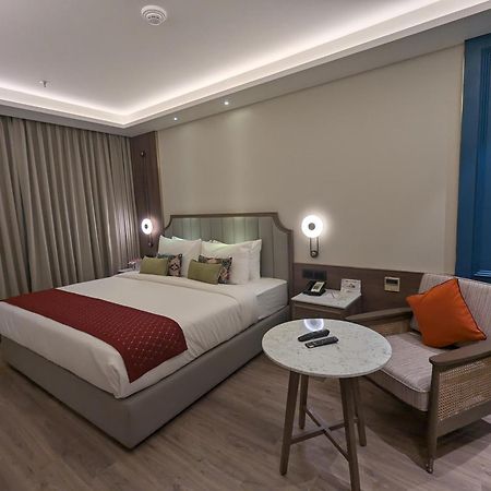 Boulevard 9 Luxury Resort & Spa Nadiad Luaran gambar