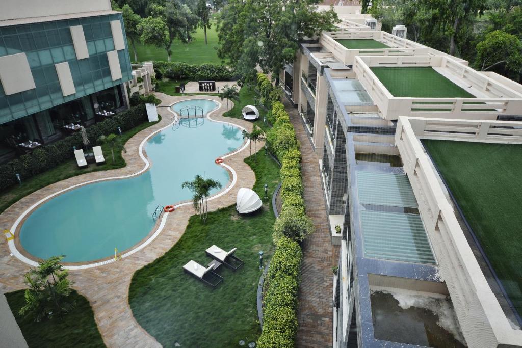 Boulevard 9 Luxury Resort & Spa Nadiad Luaran gambar